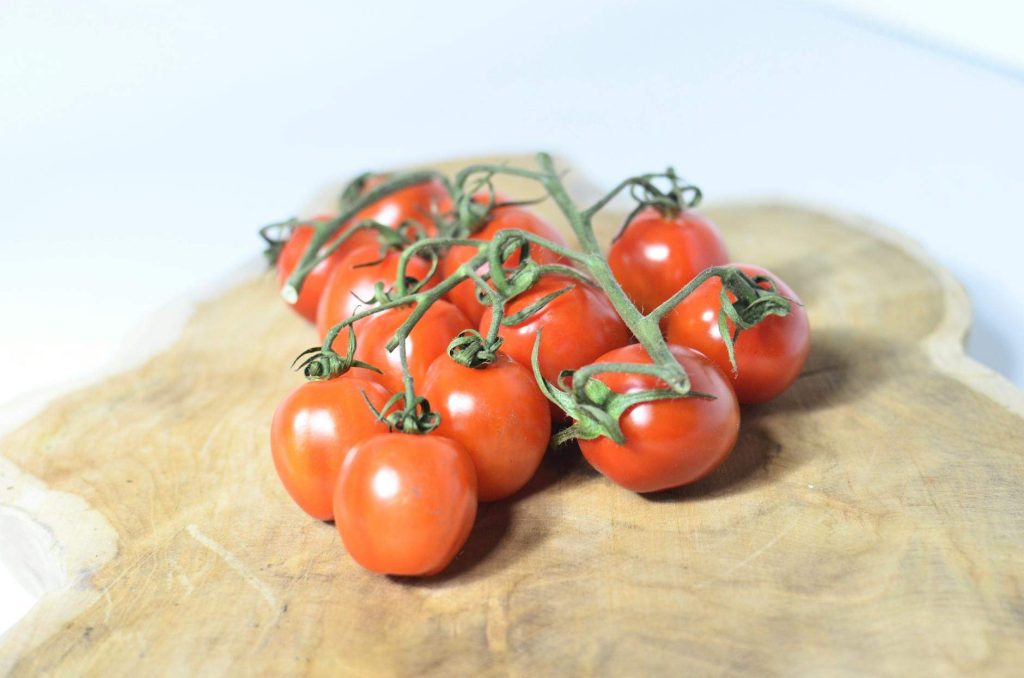 Planter tomates cerises: astuces urbaines inédites